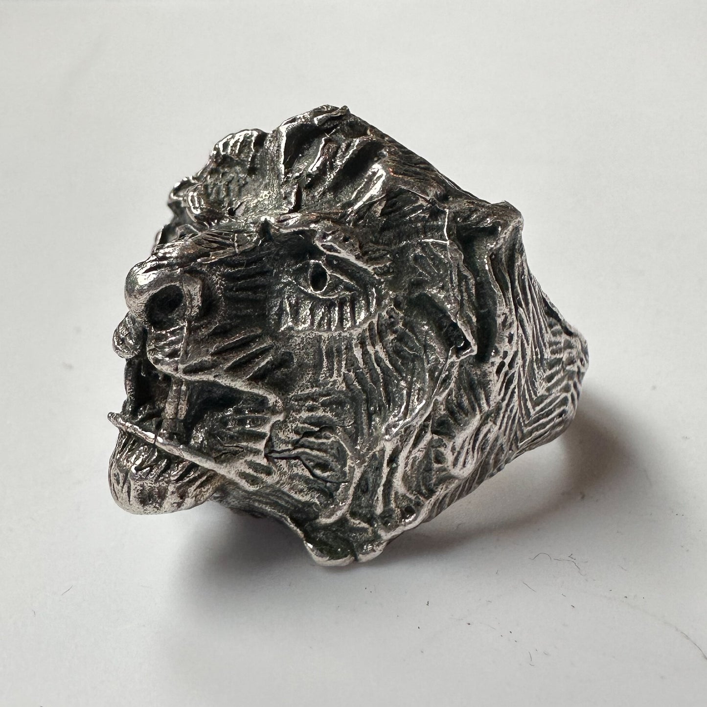 Deadstock Sterling Y2k Large Lion Head Textured Stacking Ring Trending 925 Silver